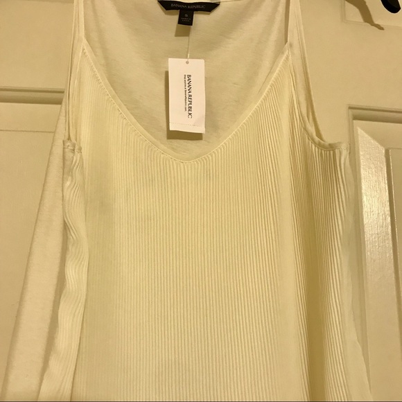 Cream tank top with pleated front - Picture 2 of 4
